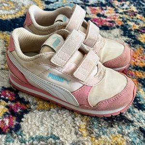 PUMA Toddler Girls St Runner Hook and Loop Sneaker Rosewater Peony Puma White